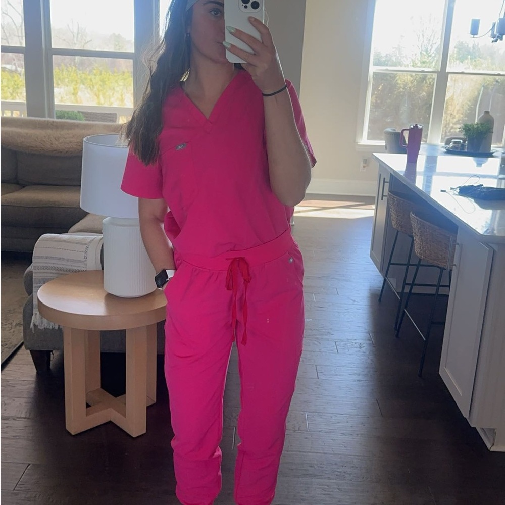 Figs Hot Pink Scrub Set